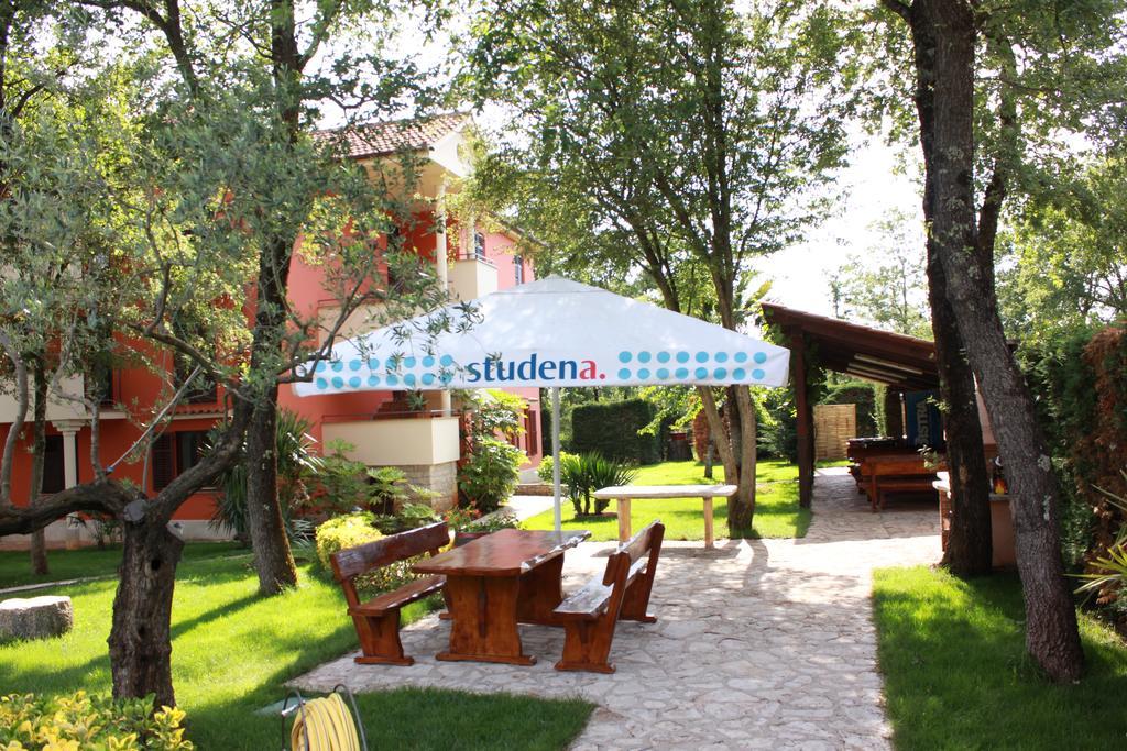 Villa Plavo More Novigrad  Luaran gambar